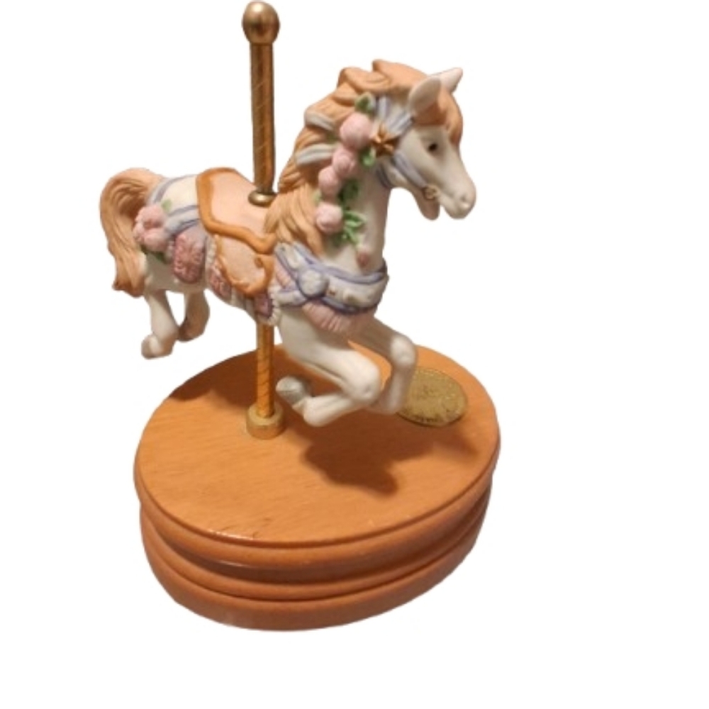 VTG Westland Designs Carousel Collection Moving Carousel Horse Music Box